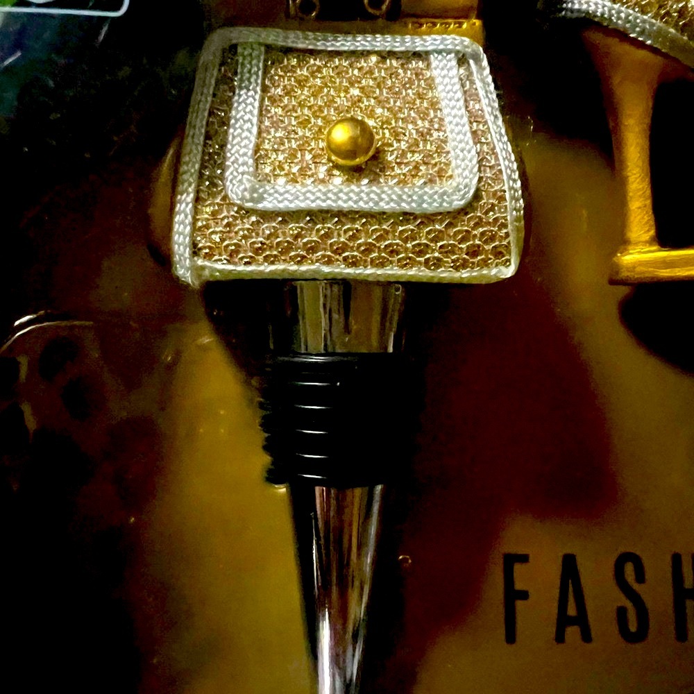 Fashion Wine Stoppers Gift Set New - Picture 3 of 8